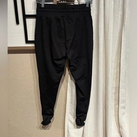 Gymshark whitney‎ fitted joggers NWT - Picture 5 of 11